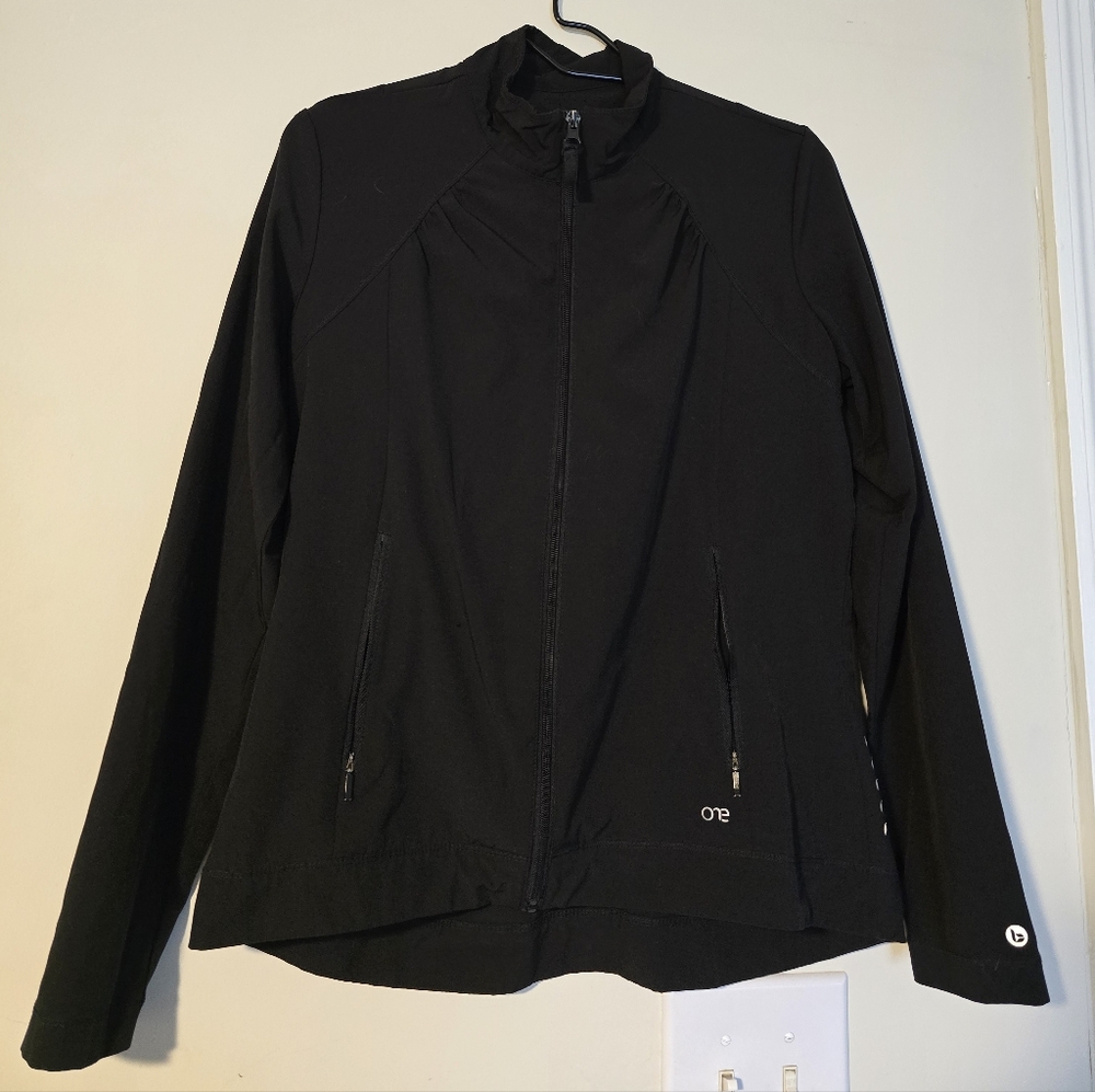 Barco One scrubs jacket